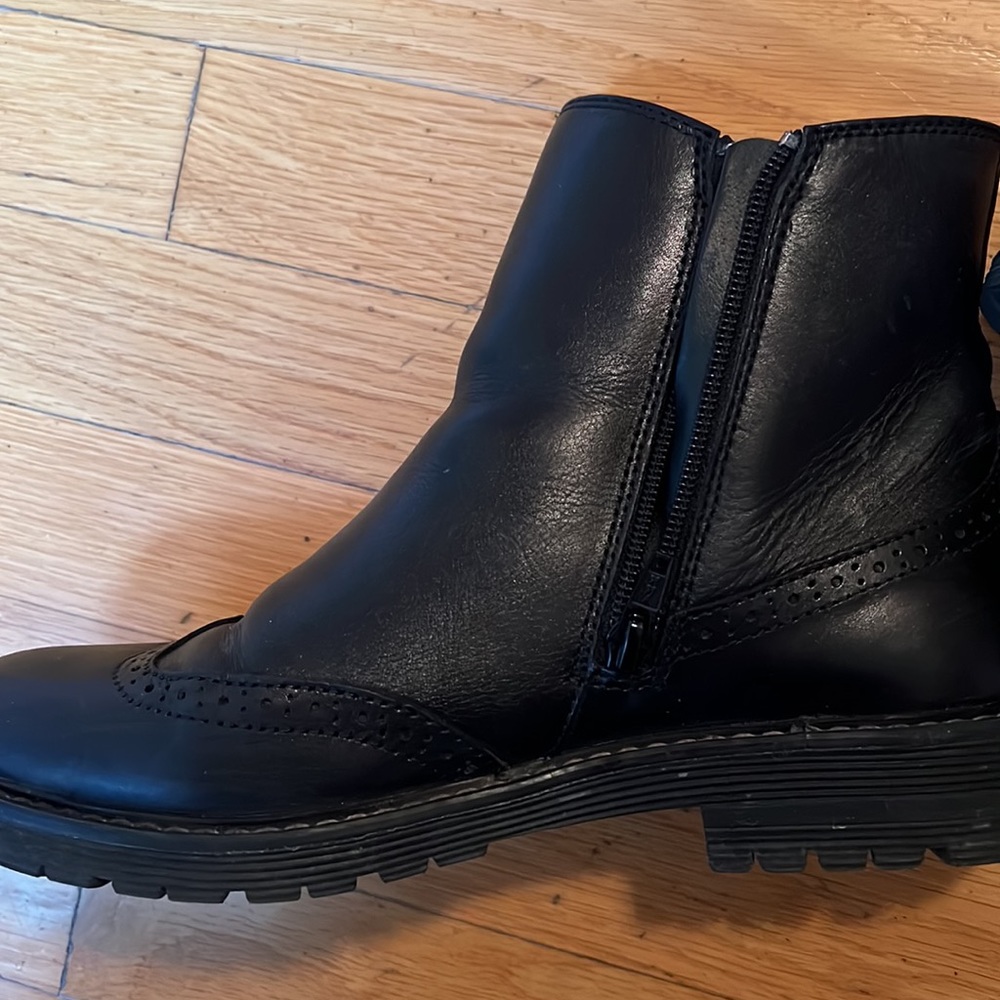 Booties - Picture 3 of 4